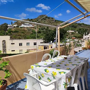 Appartamento Attico In Centro Con Vista Mare E Monti!, Marina (Lipari)